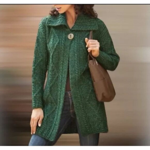 Carraig Donn Irish knitwear Womens Green Wool Cardigan Size Small Fisherman Flaw - Picture 1 of 11